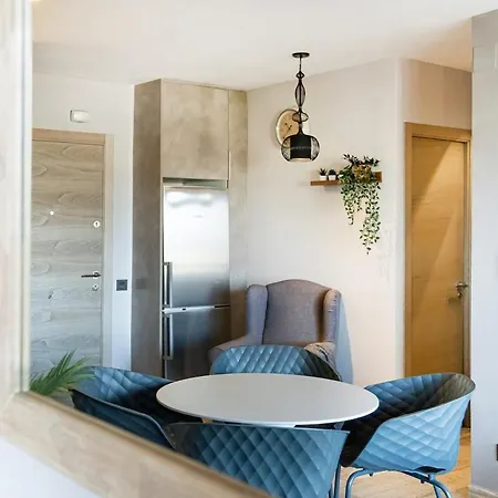 Salou Penthouse Apt With Pool & Beach - Ac - Wifi Apartment Salou