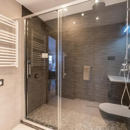 Salou Penthouse Apt With Pool & Beach - Ac - Wifi Salou