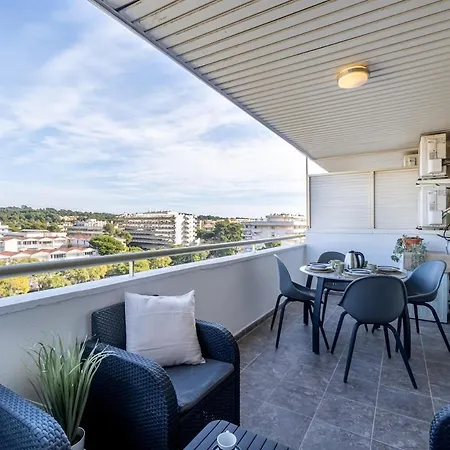 Salou Penthouse Apt With Pool & Beach - Ac - Wifi Apartment