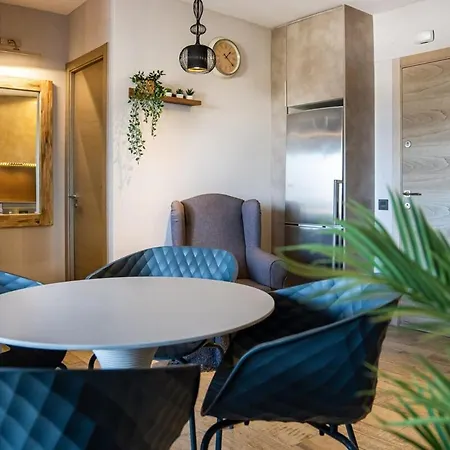 Salou Penthouse Apt With Pool & Beach - Ac - Wifi Salou