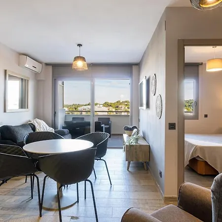 Salou Penthouse Apt With Pool & Beach - Ac - Wifi Apartment